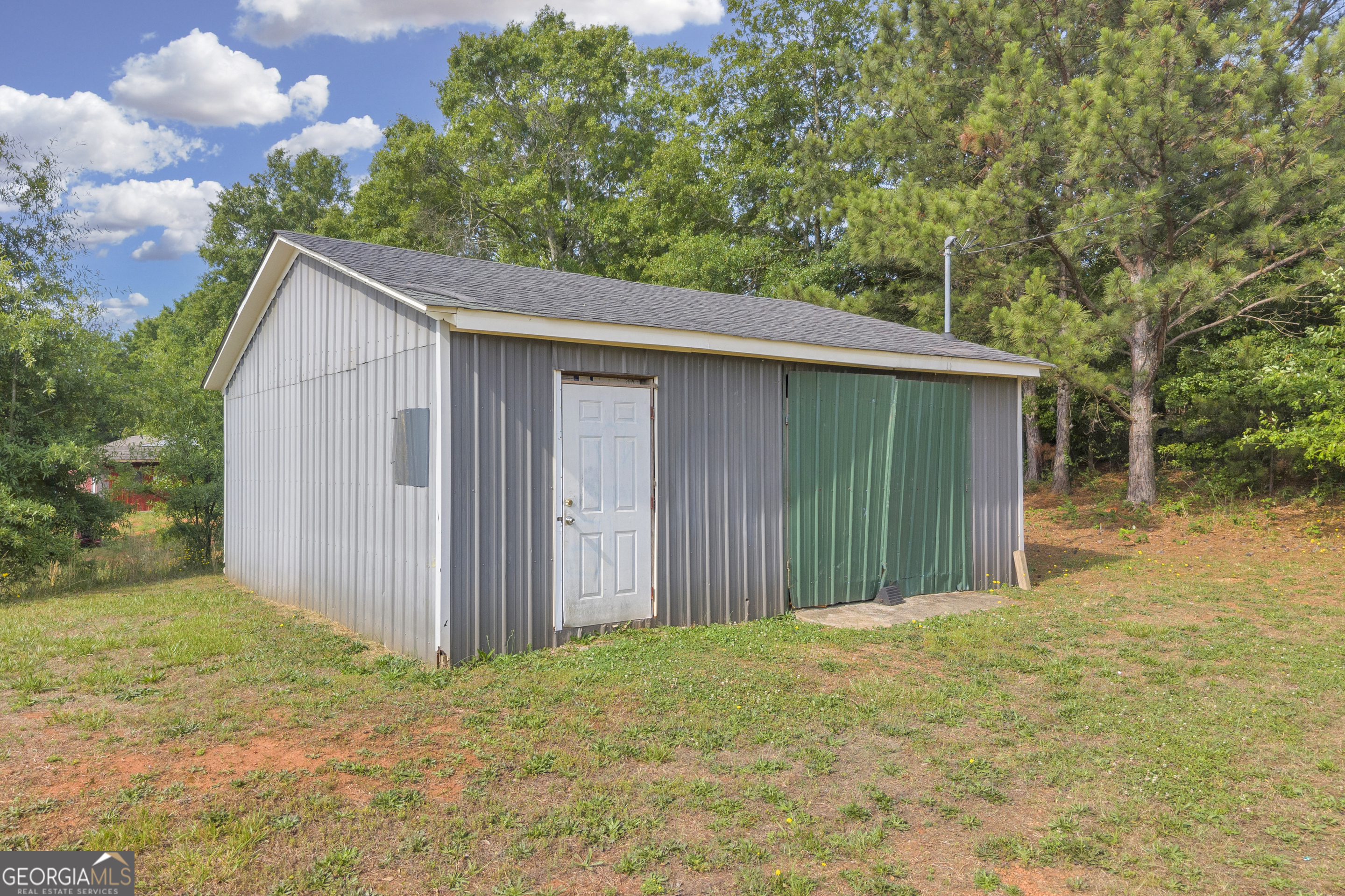 156 Shirley RD