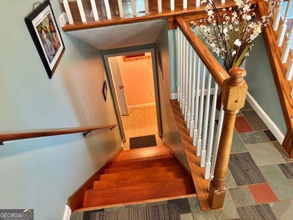 Photo of 403 Hickory Walk, Woodstock, GA 30188 (MLS # 10695305)