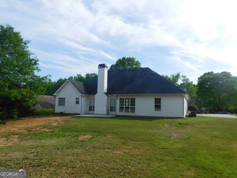 A home in Hoschton