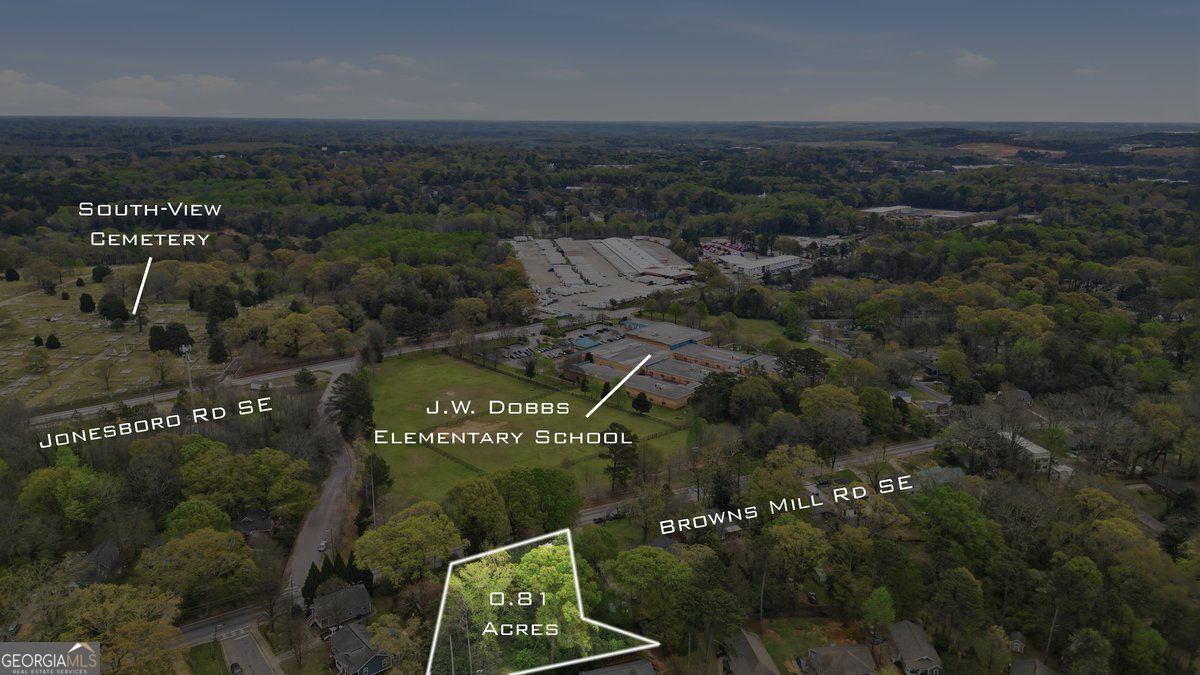 2011 SE Browns Mill RD SE