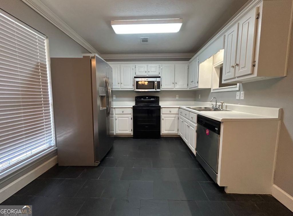 Photo of 8 Westhaven Drive NW, Rome, GA 30165 (MLS # 10686838)