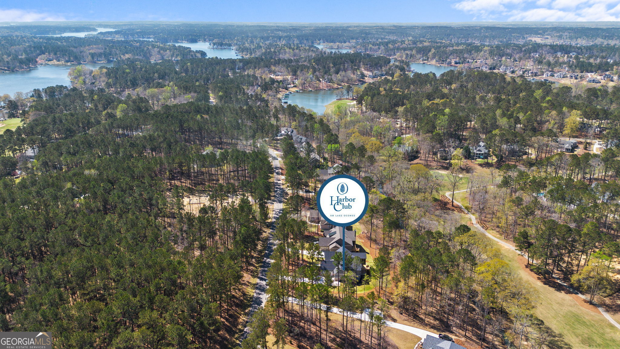 1041 Pinehurst DR