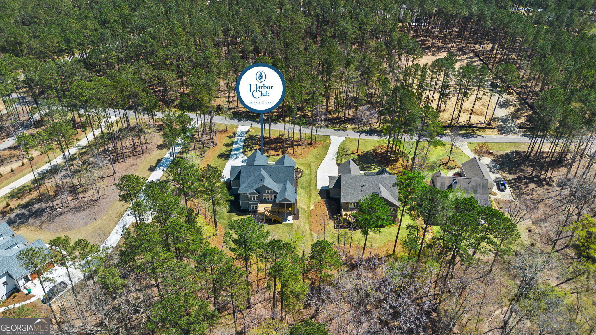 1041 Pinehurst DR