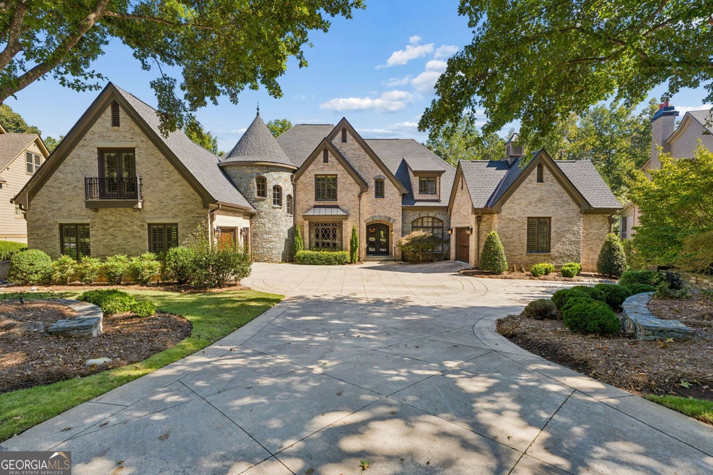 Photo of 204 Brookings Lane, Peachtree City, GA 30269 (MLS # 10870574)