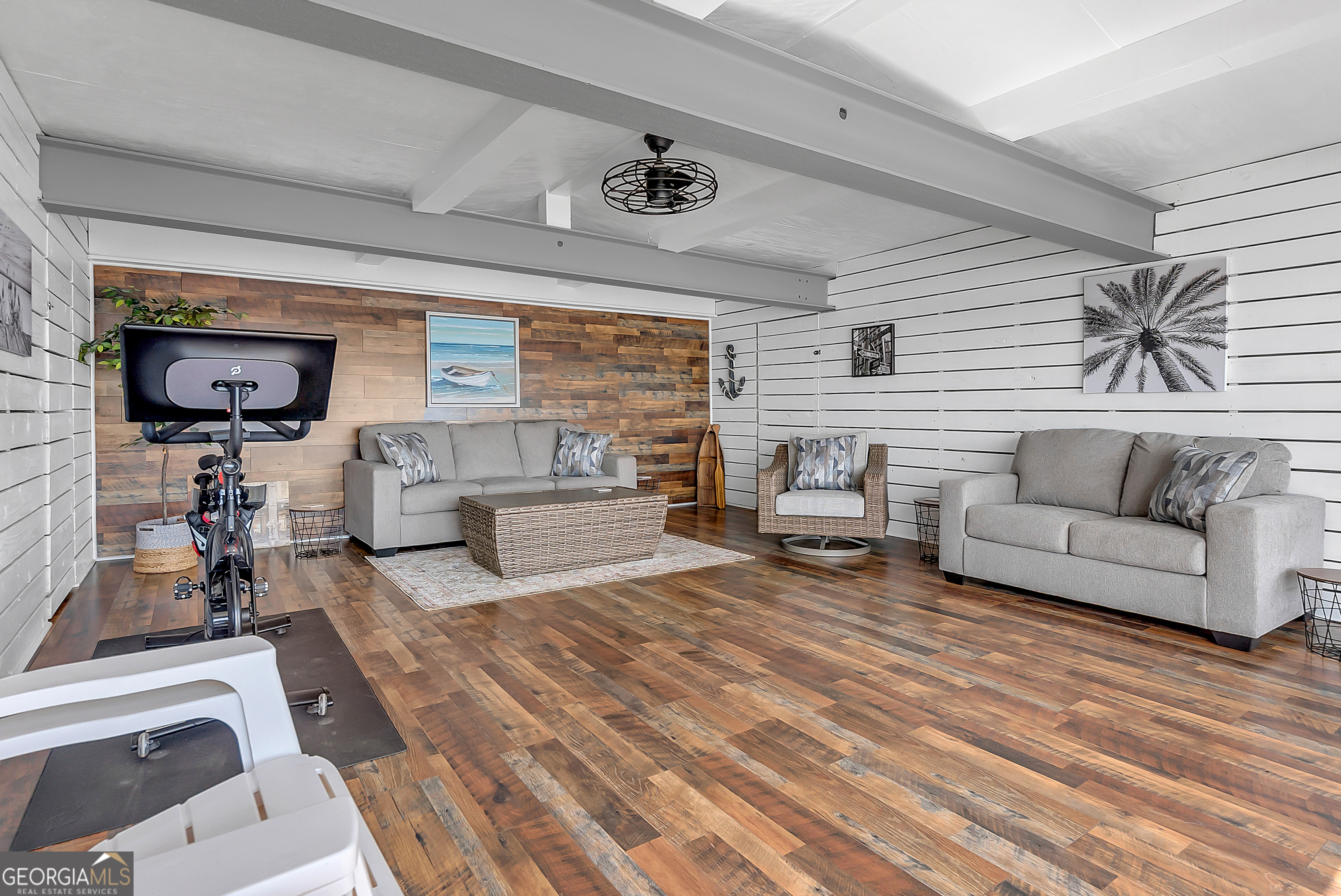 252 N Spring Creek CIR