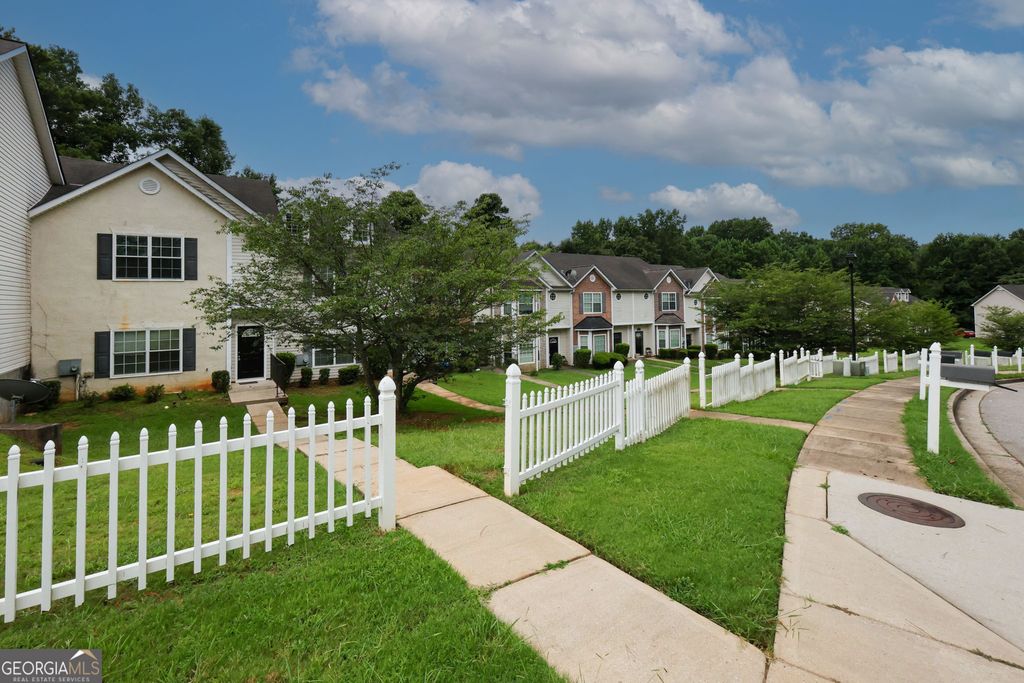 Photo of 7705 Commerce Court, Riverdale, GA 30296 (MLS # 10809754)