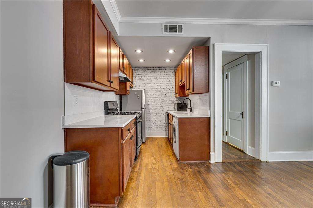 733 Frederica ST NE 7