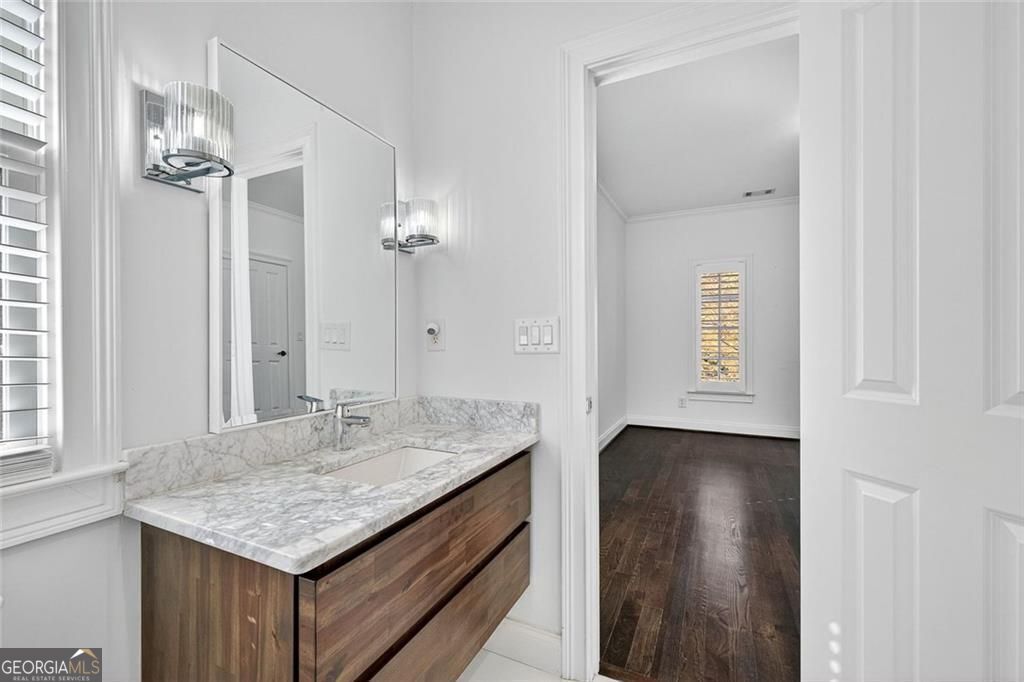 Decatur, Georgia 30033, United States, 5 Bedrooms Bedrooms, ,5 BathroomsBathrooms,Residential,Active,241838