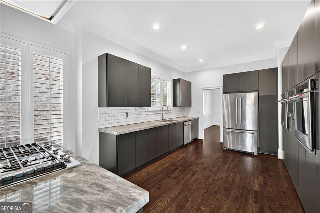 Decatur, Georgia 30033, United States, 5 Bedrooms Bedrooms, ,5 BathroomsBathrooms,Residential,Active,241838