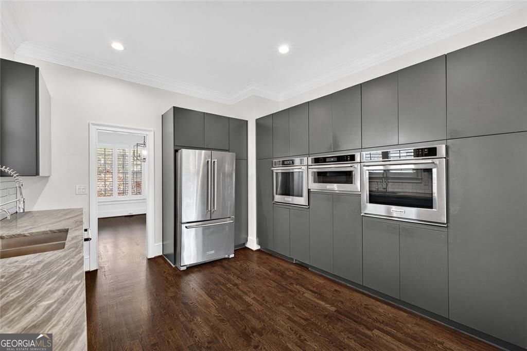 Decatur, Georgia 30033, United States, 5 Bedrooms Bedrooms, ,5 BathroomsBathrooms,Residential,Active,241838