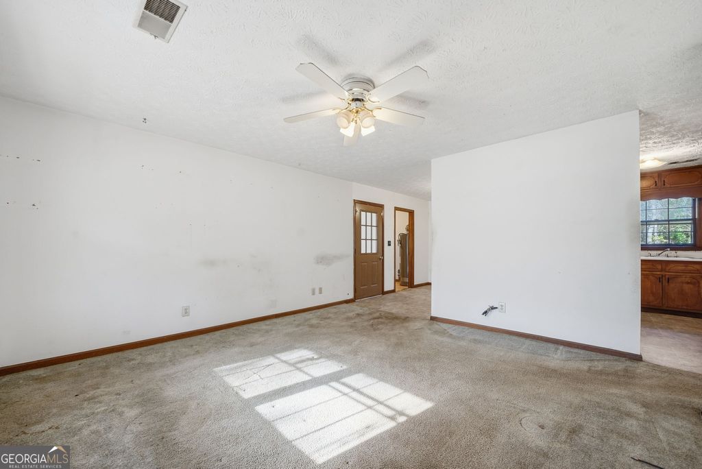 Photo of 850 King Drive SE, Conyers, GA 30094 (MLS # 10658567)