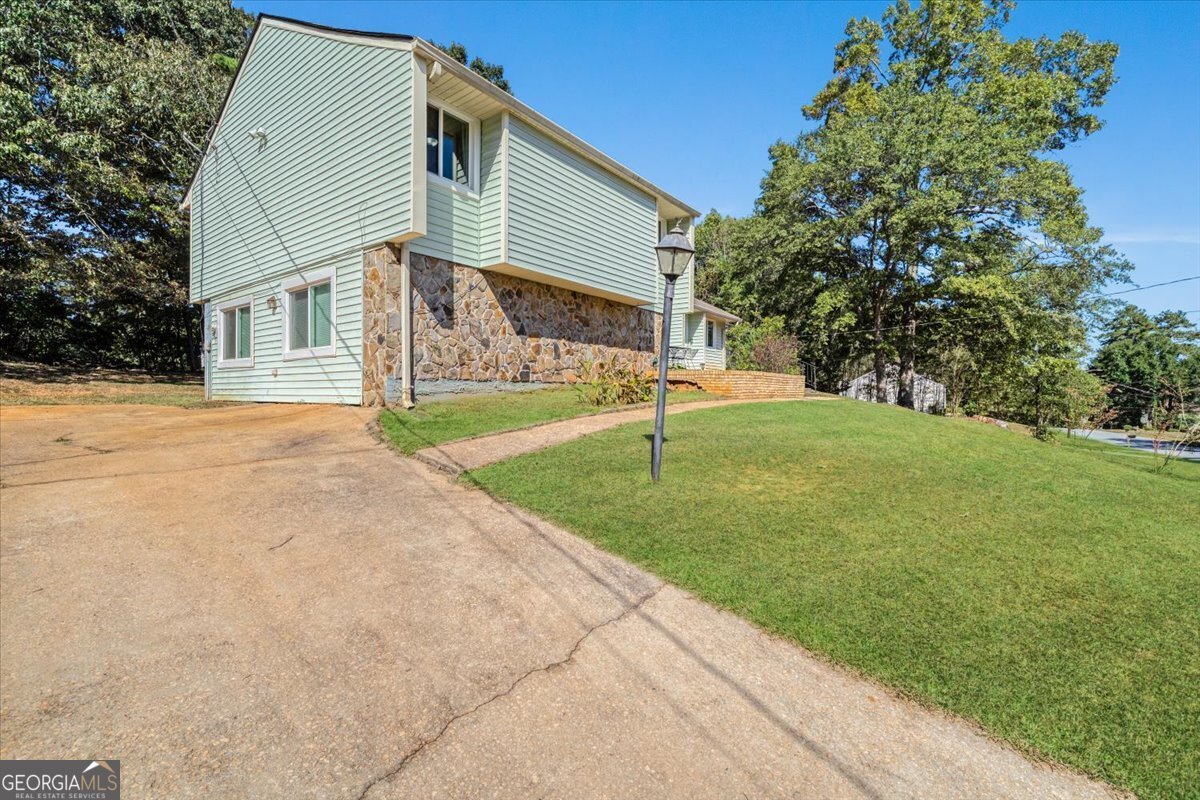 3433 Hollow Tree DR