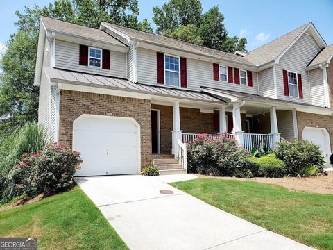 Photo of 531 Fox Creek Crossing, Woodstock, GA 30188 (MLS # 10630387)