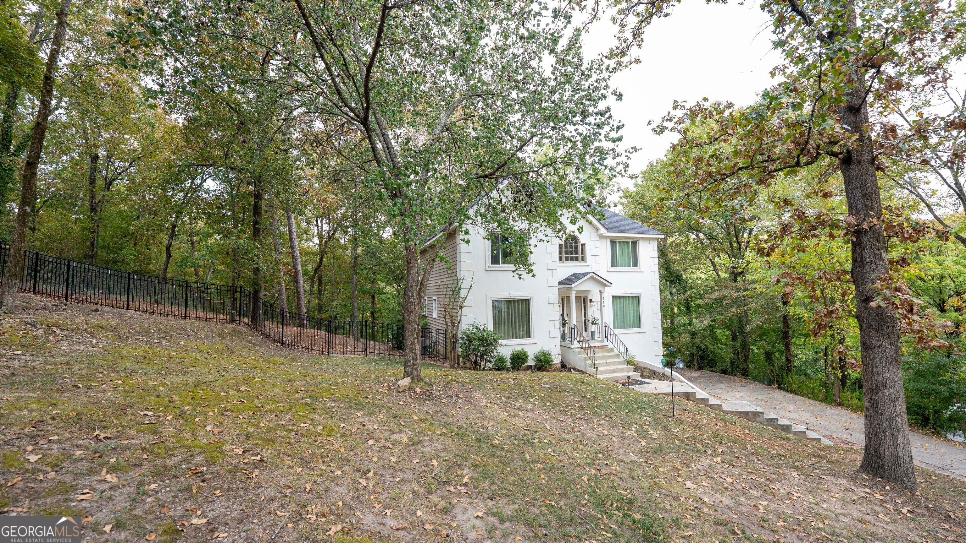 119 Huntington PL