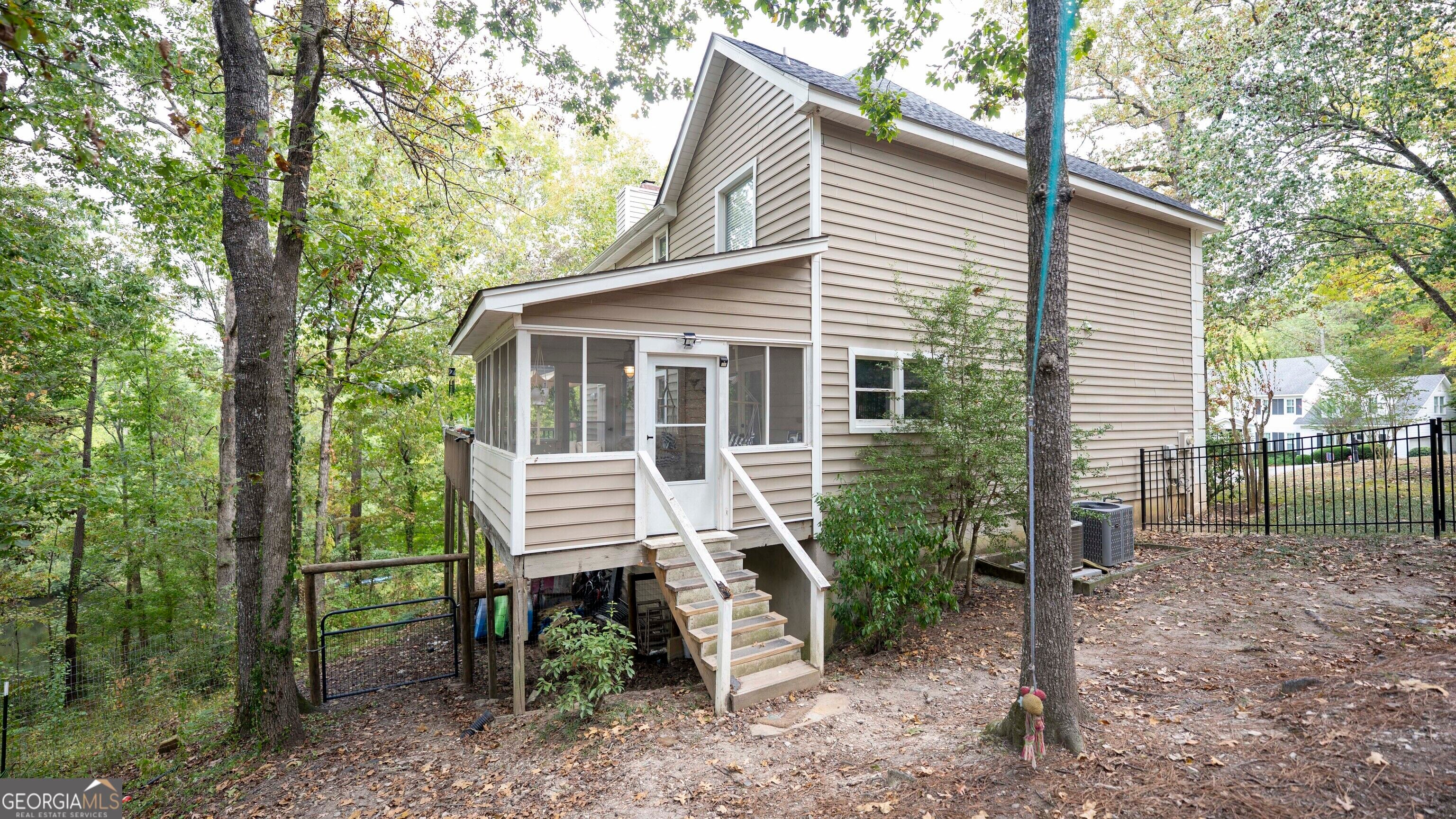 119 Huntington PL
