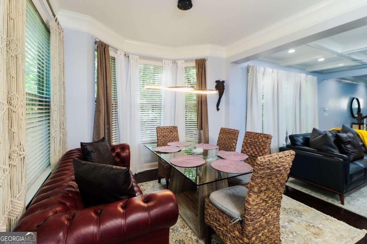 1547 Paxton DR SW