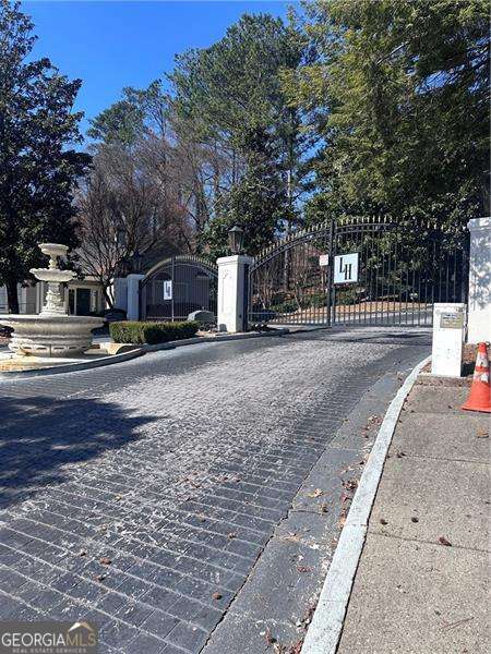 LENOX HEIGHTS - Residential