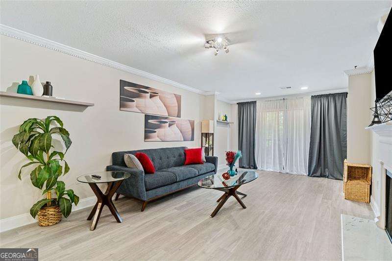 LENOX HEIGHTS - Residential