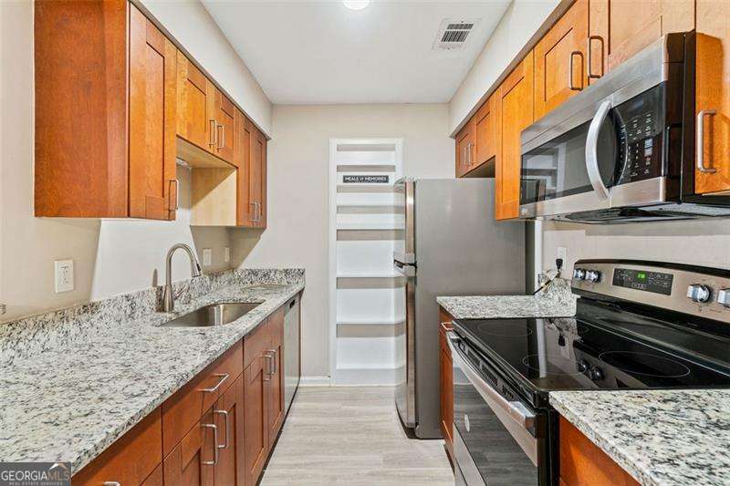 LENOX HEIGHTS - Residential