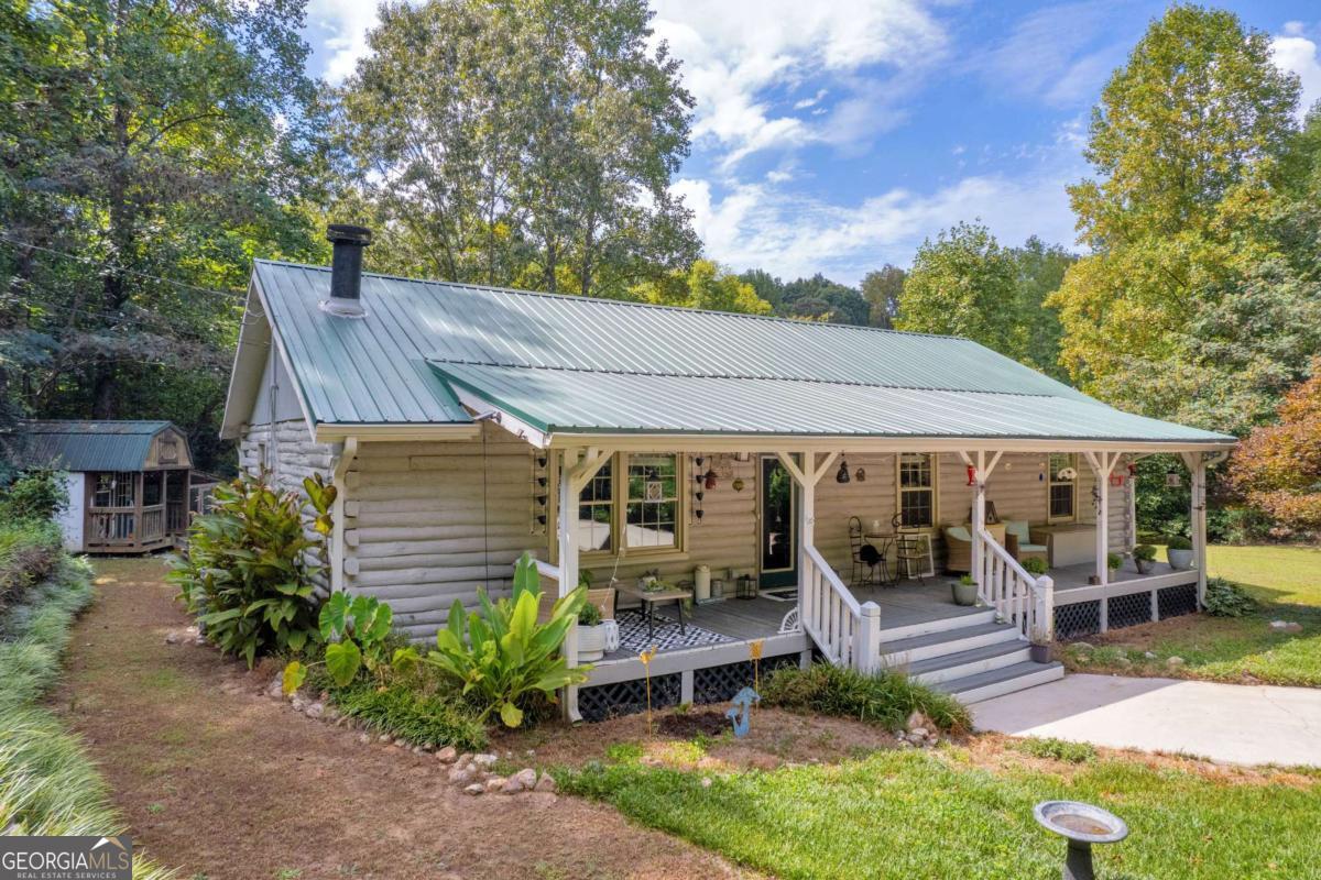 168 Silver Fox DR