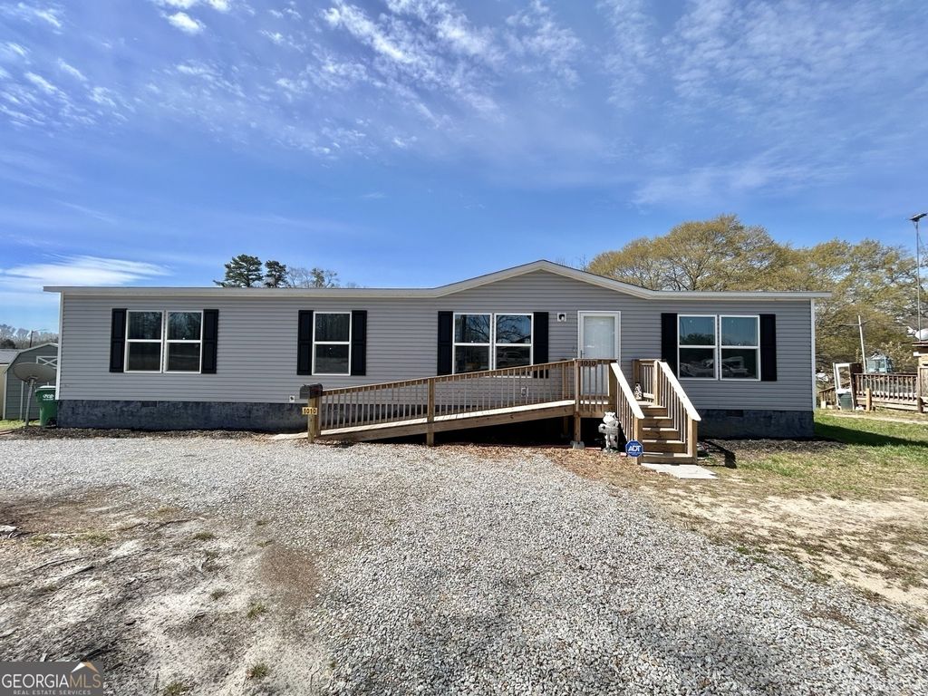 Photo of 1010 MIZE Road, Toccoa, GA 30577 (MLS # 10715076)