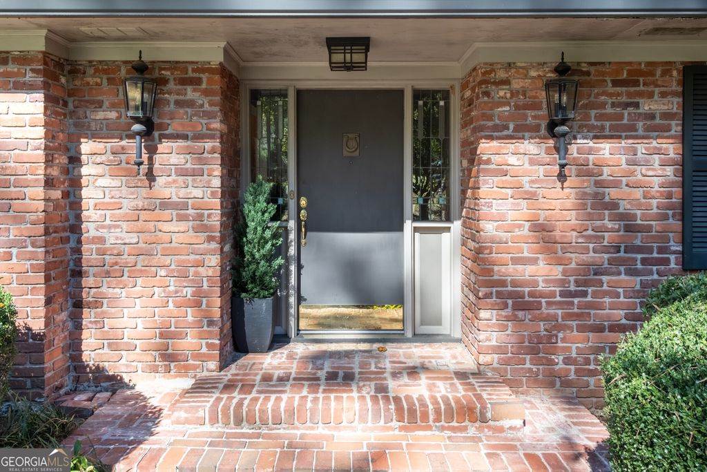 Photo of 3144 E Wood Valley Road NW, Atlanta, GA 30327 (MLS # 10629673)