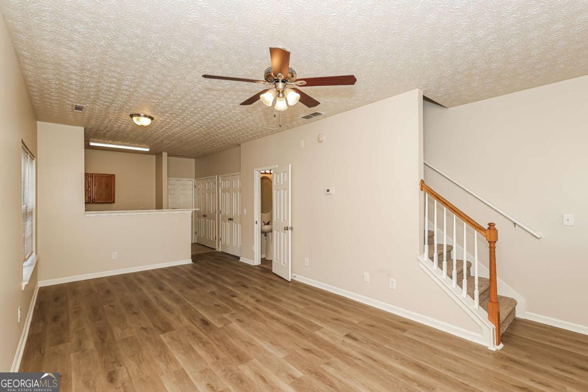 6117 Camden Forrest CV