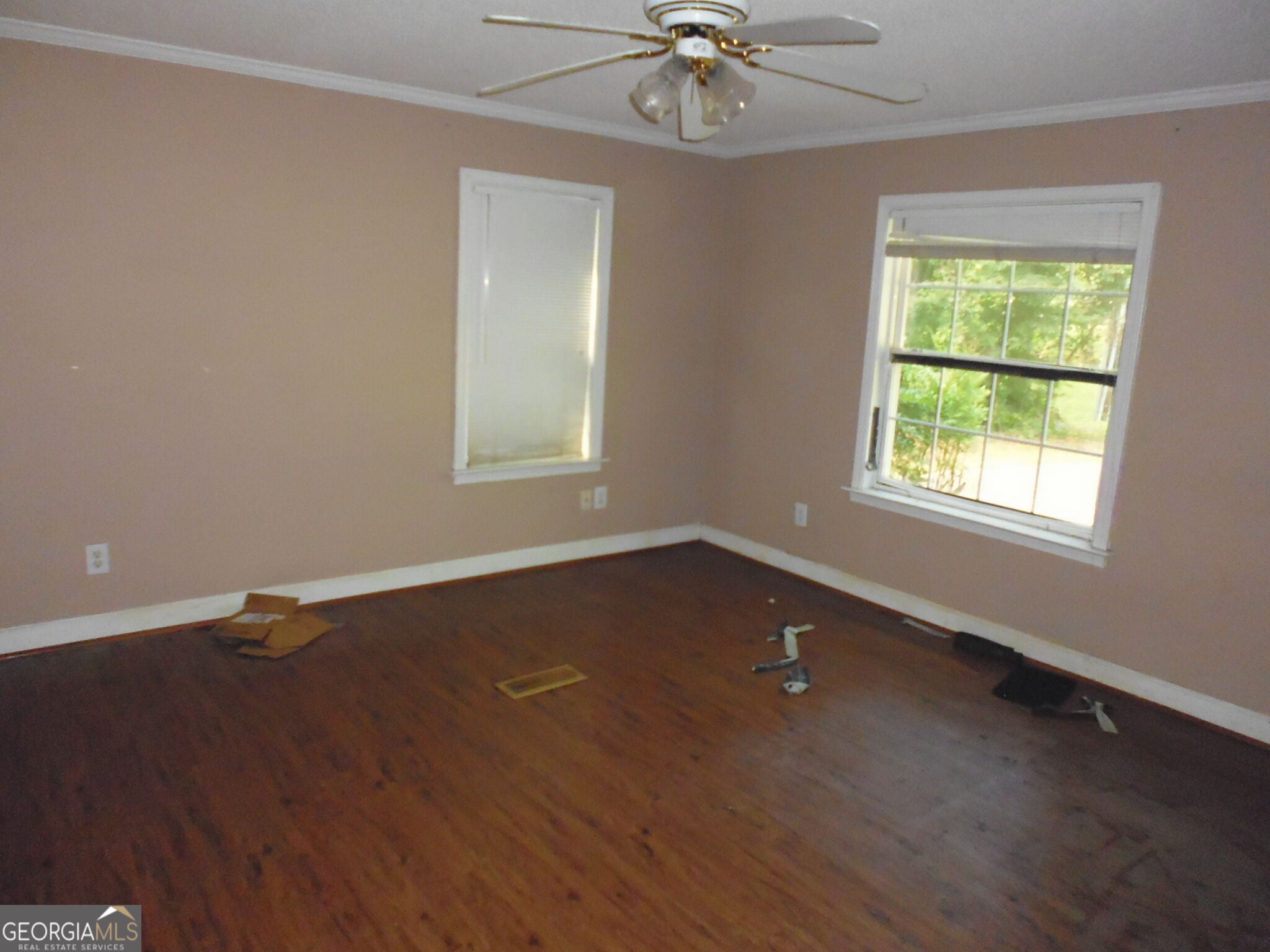 1217 Vaughn RD