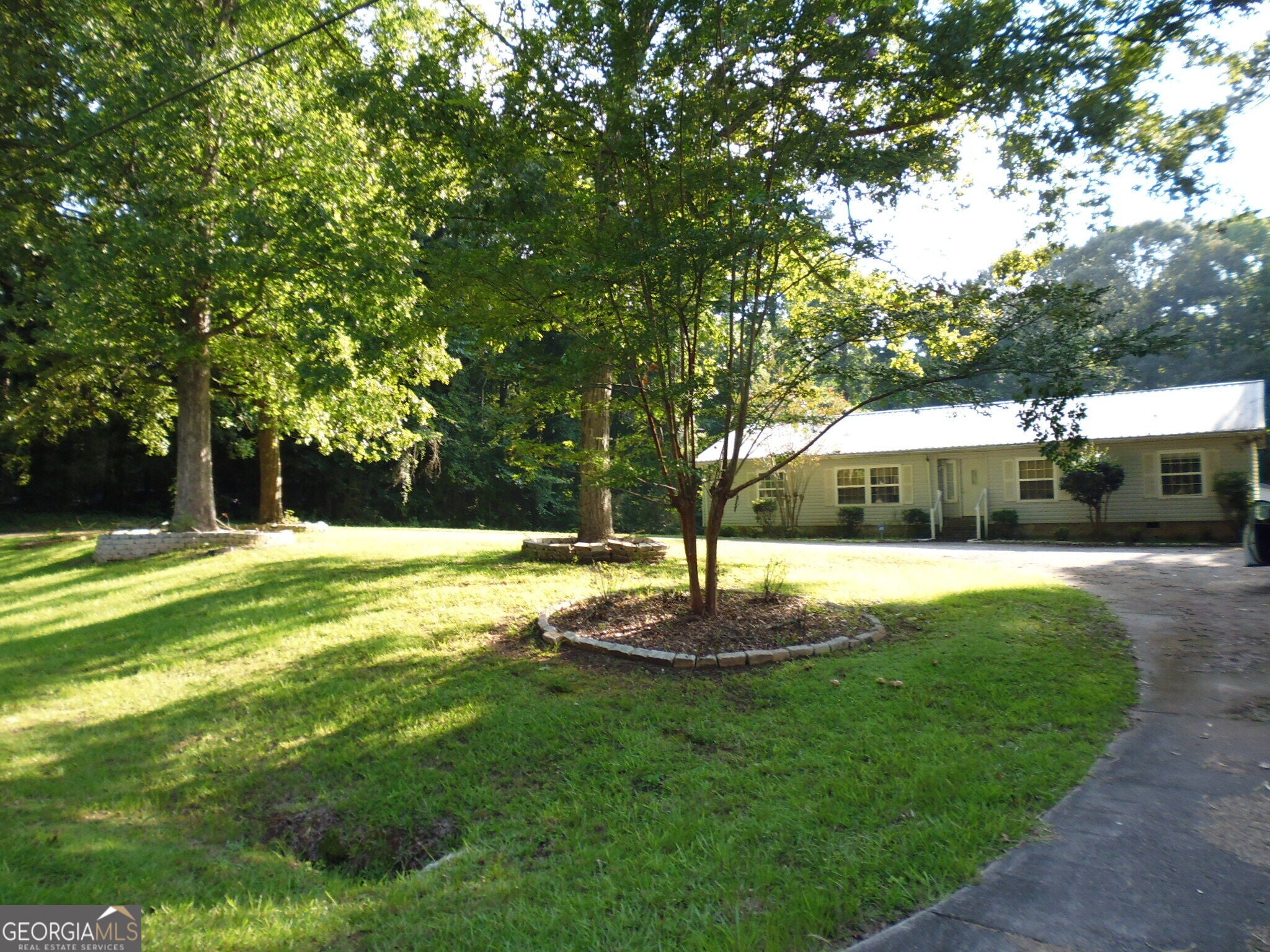 1217 Vaughn RD