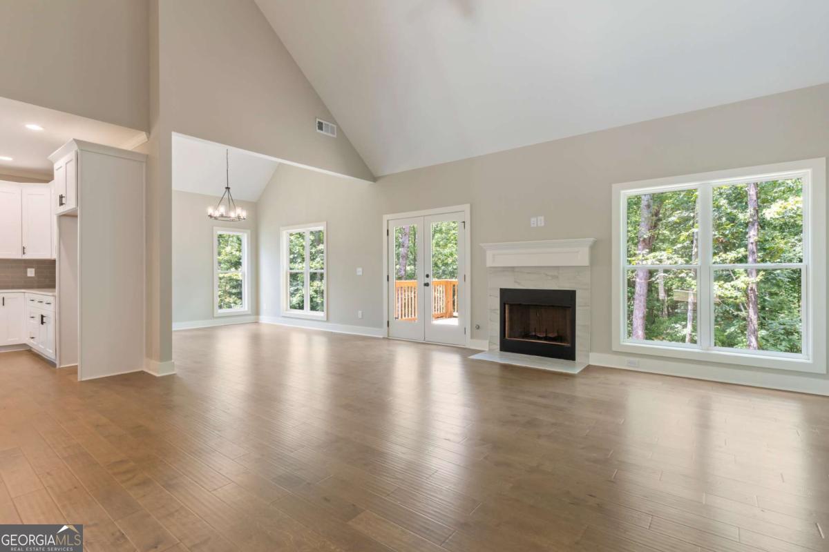 380 Ansley DR
