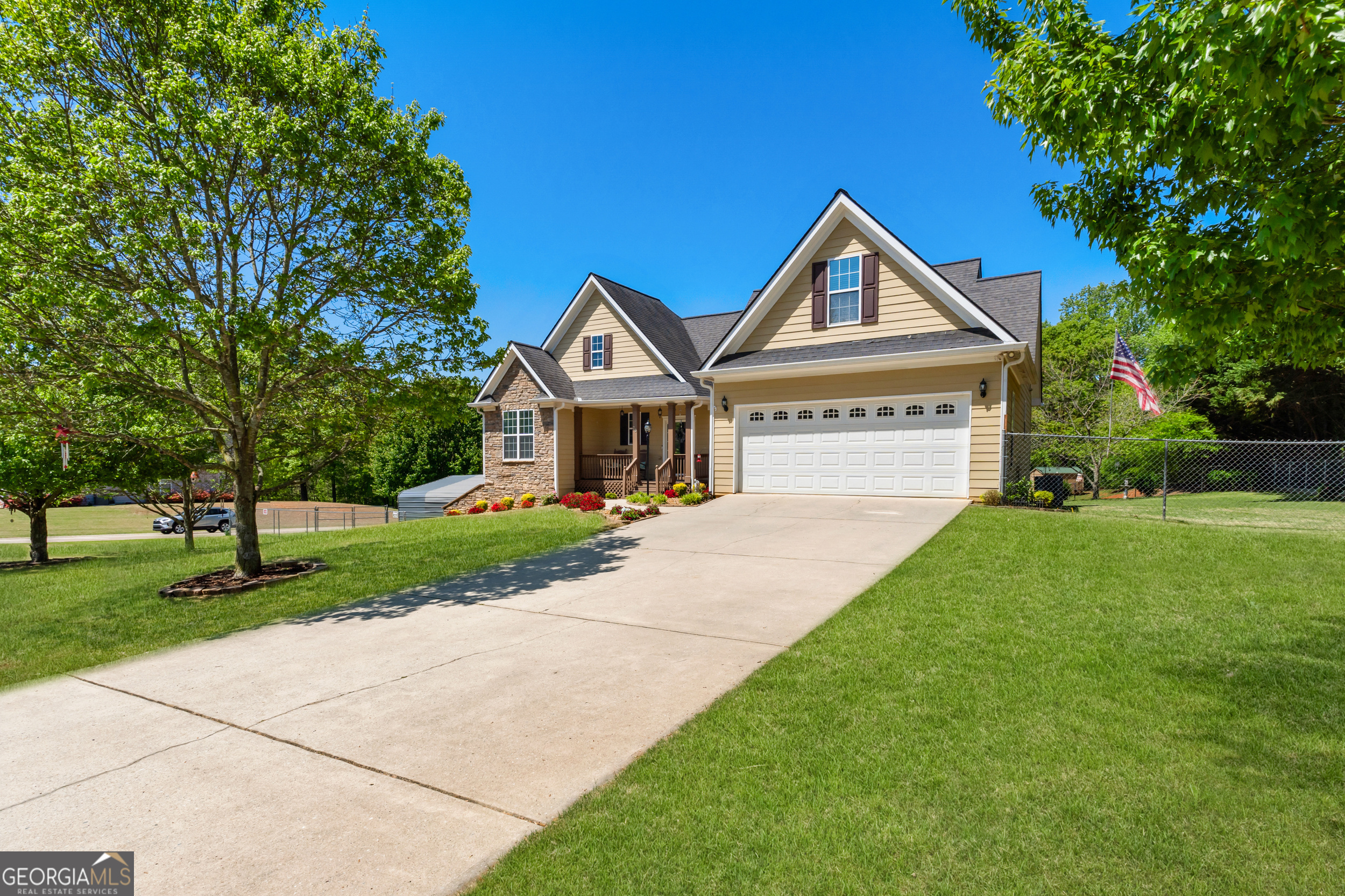 70 Emily Forest WAY