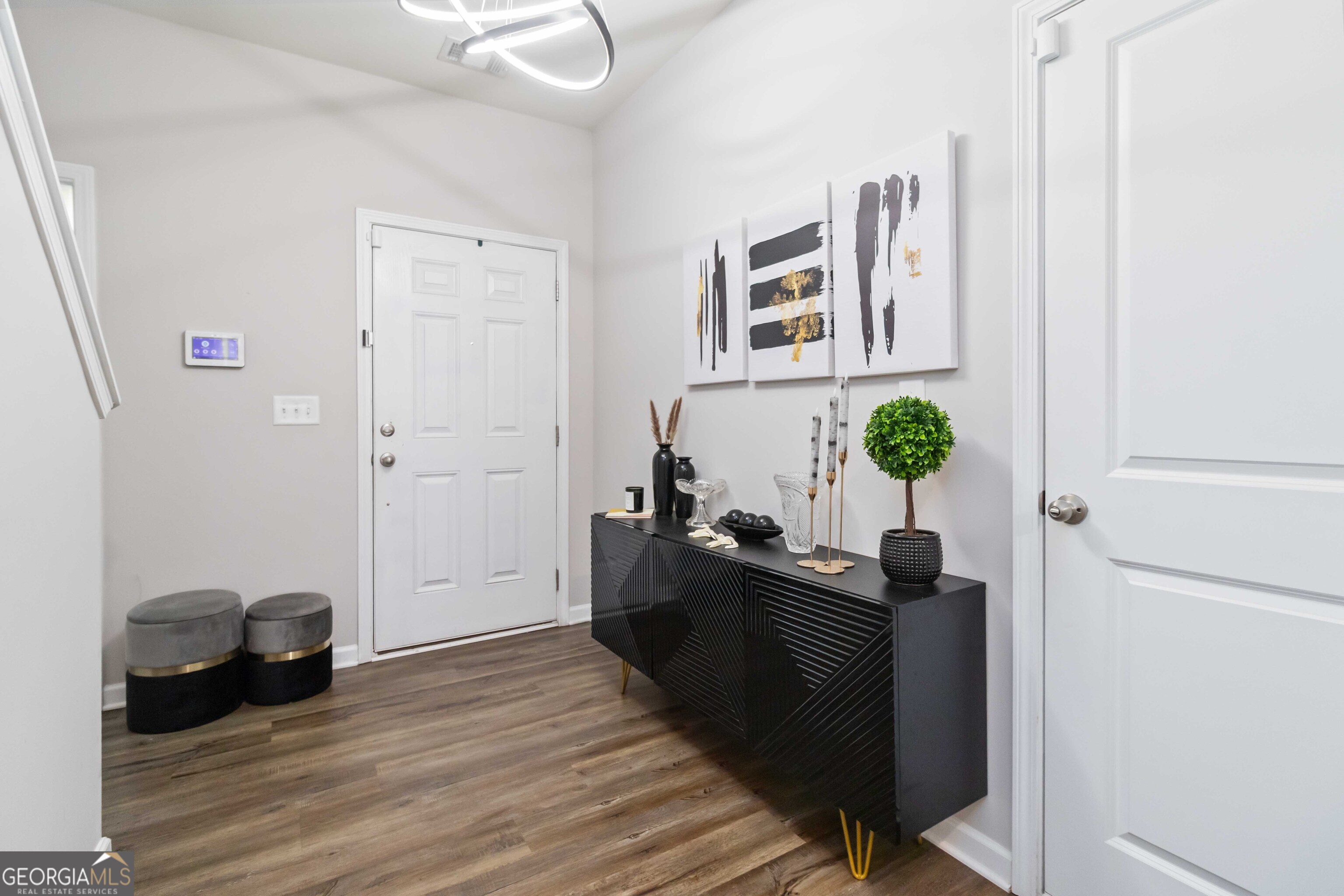 6533 Mountain Home WAY SE