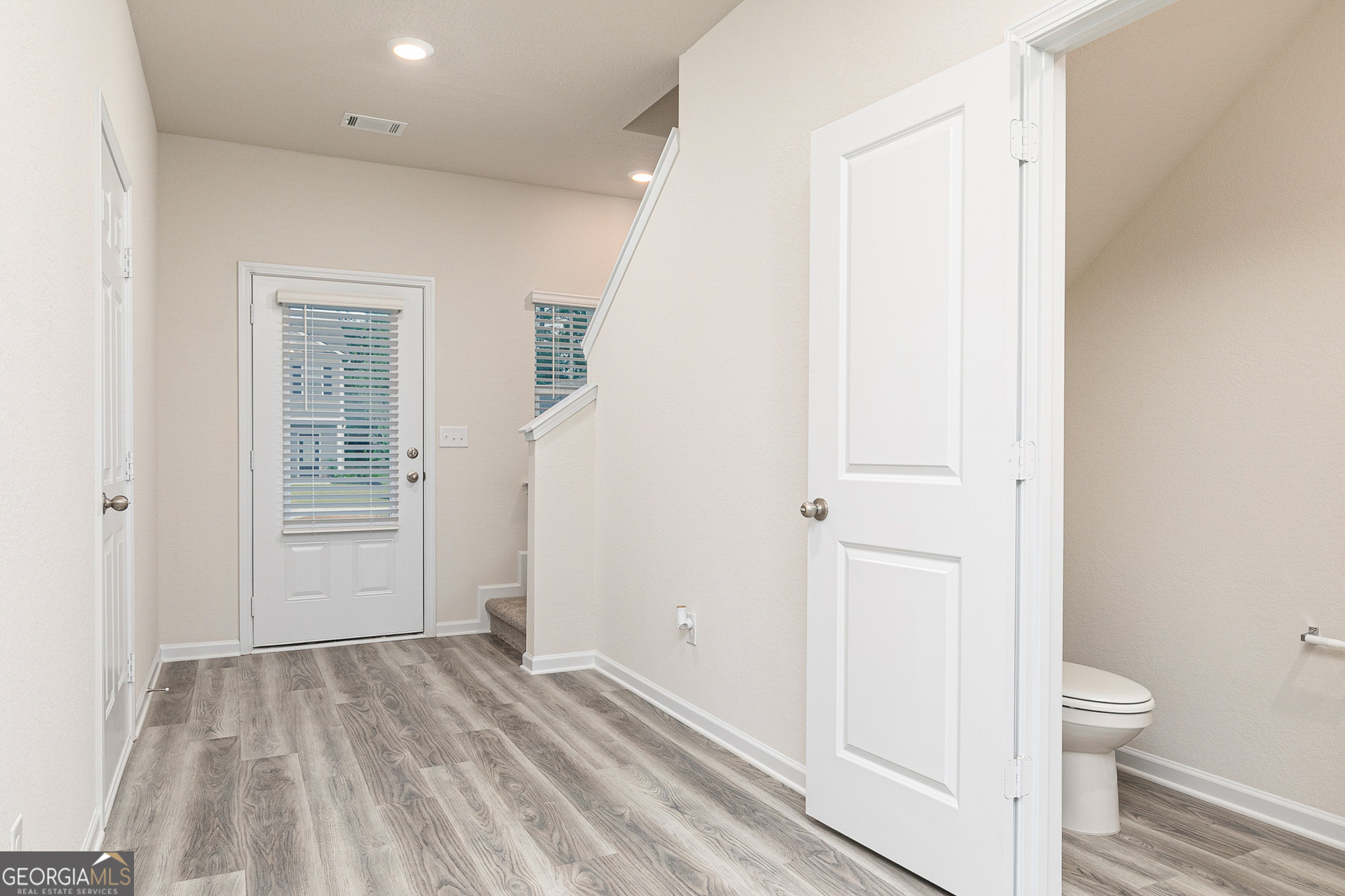 87 Egret CT