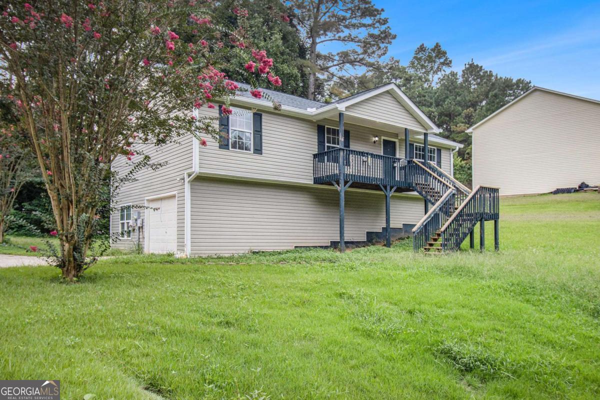 870 Eagles Nest CIR