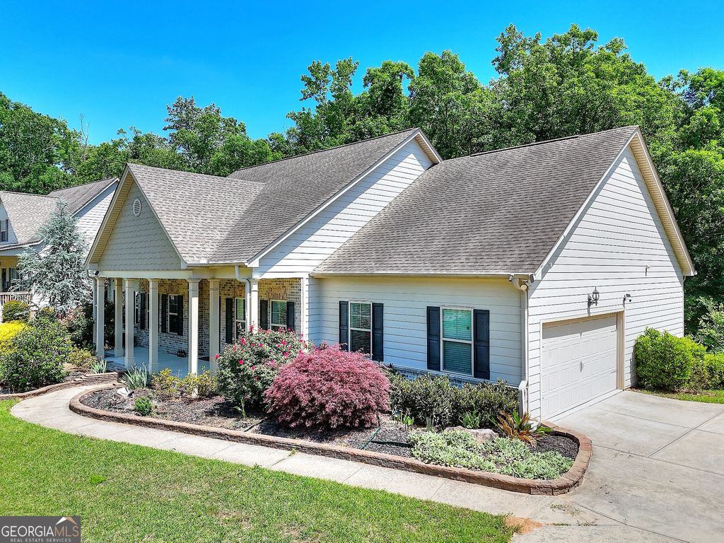 Photo of 1079 Monticello Drive, Monroe, GA 30655 (MLS # 10766122)