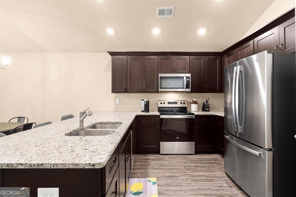 270 Lakewood Drive DR