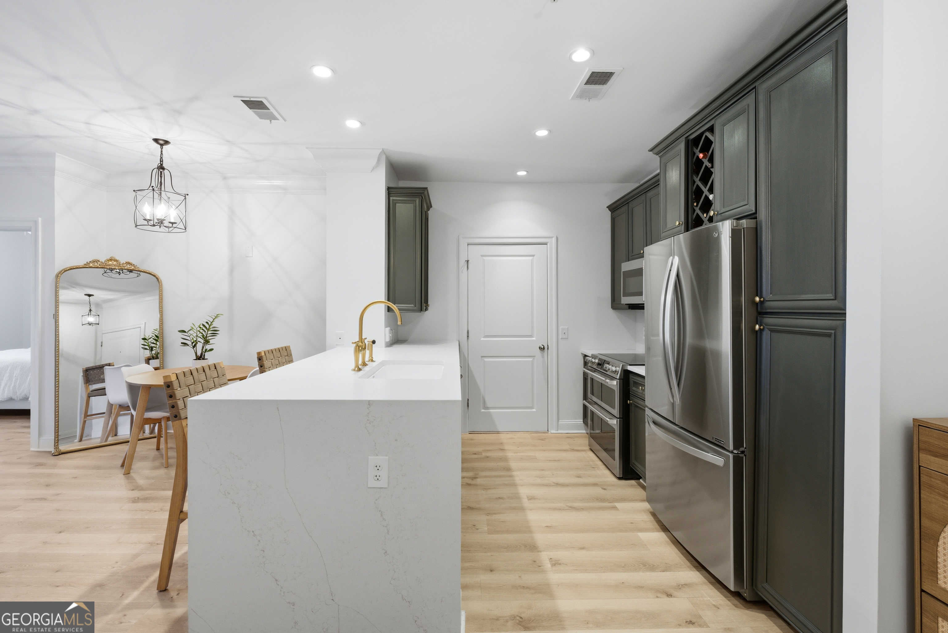 901 Abernathy RD NE 2130