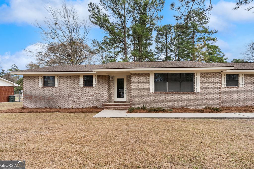 Photo of 545 S 5th Street, Jesup, GA 31545 (MLS # 10702914)