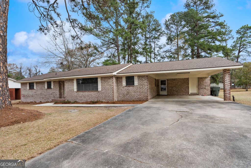 Photo of 545 S 5th Street, Jesup, GA 31545 (MLS # 10702914)