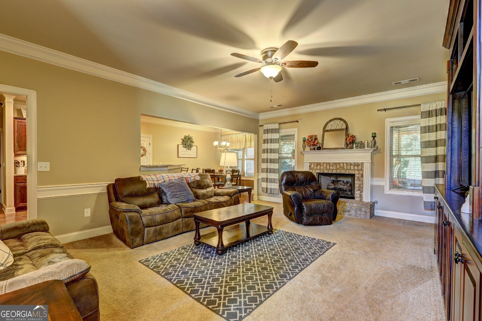 1465 Bradford LN