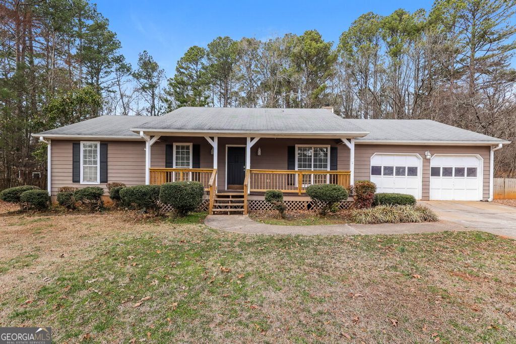 Photo of 105 Bennington Drive, Stockbridge, GA 30281 (MLS # 10696644)