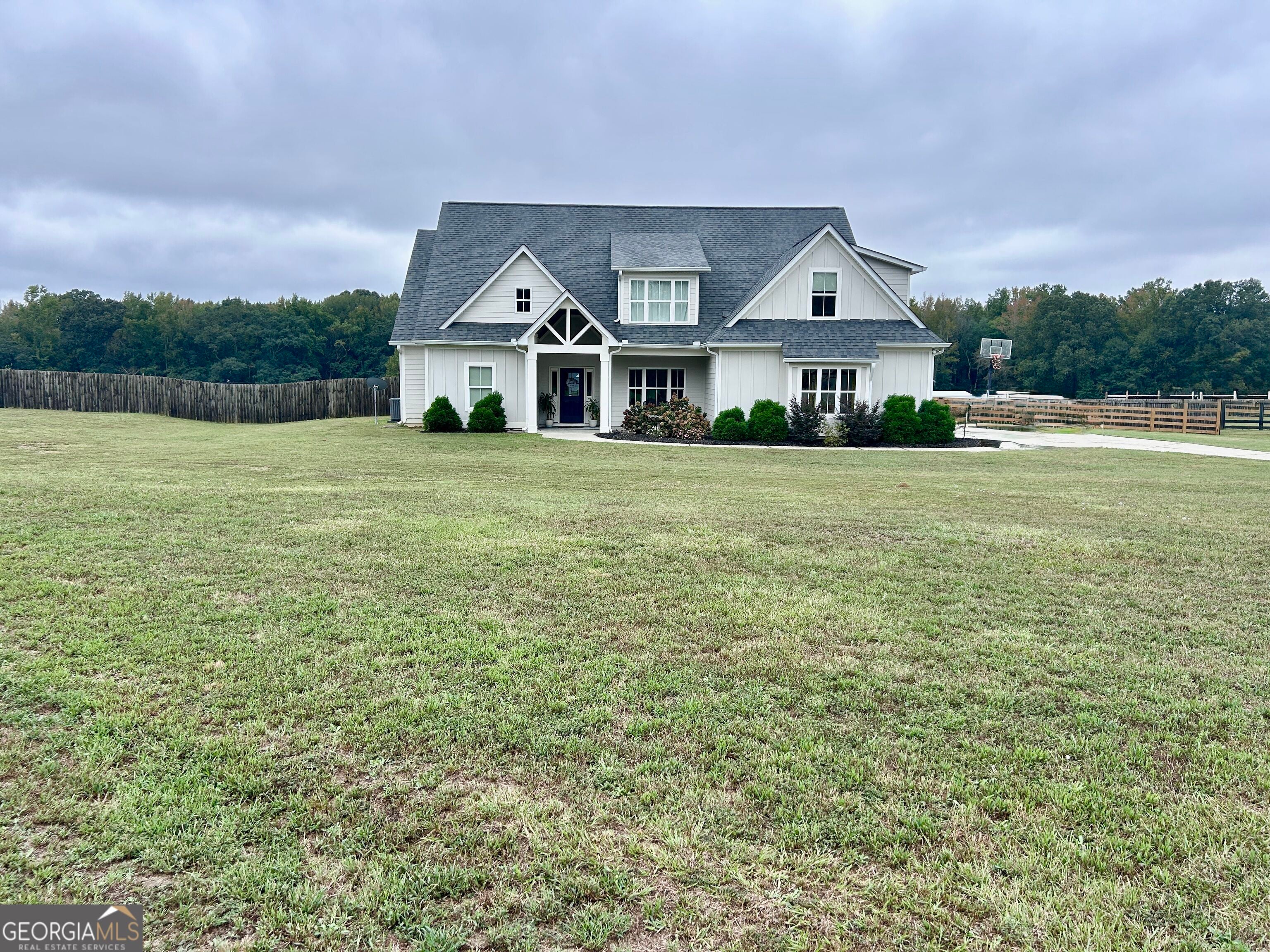 1072 Gray Girls RD
