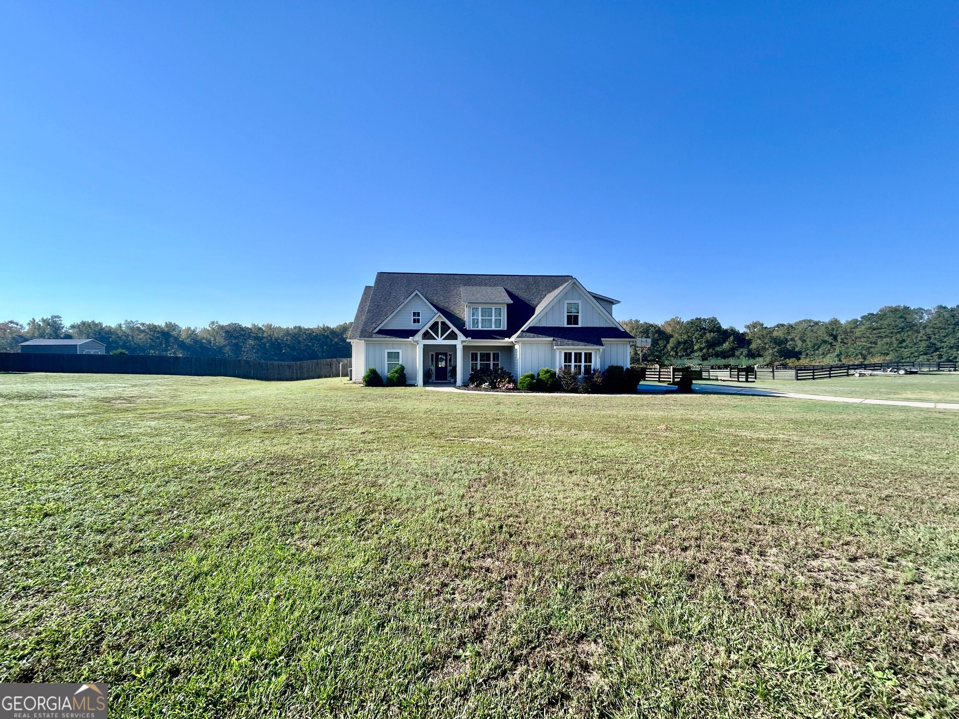 1072 Gray Girls RD