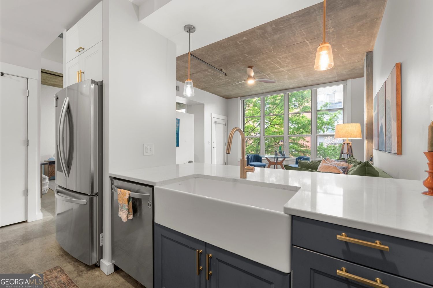 245 N Highland AVE NE 220