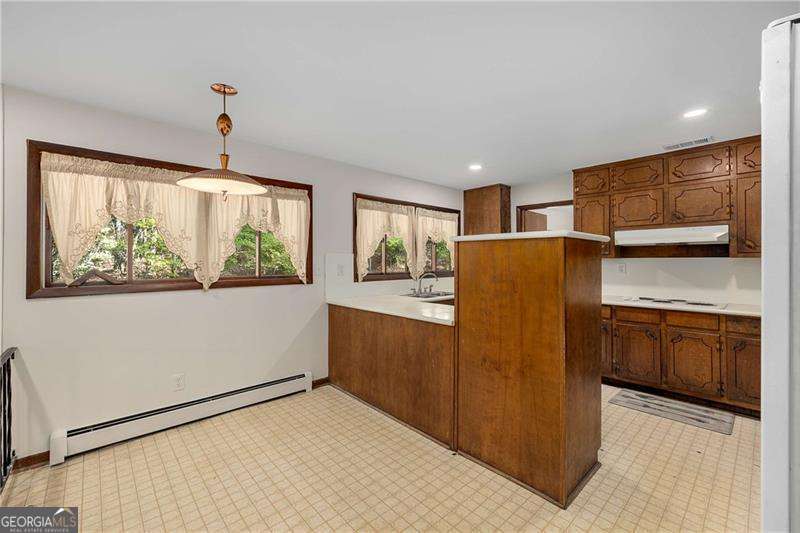 5685 Glen Errol RD NW