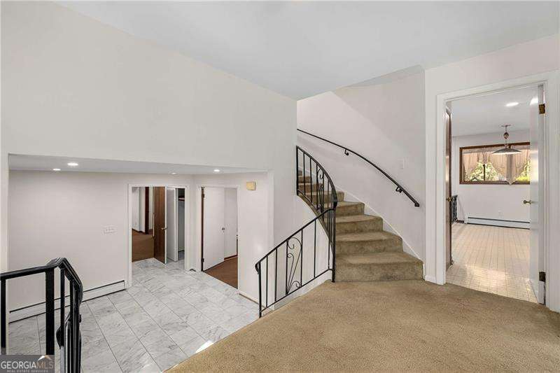 5685 Glen Errol RD NW