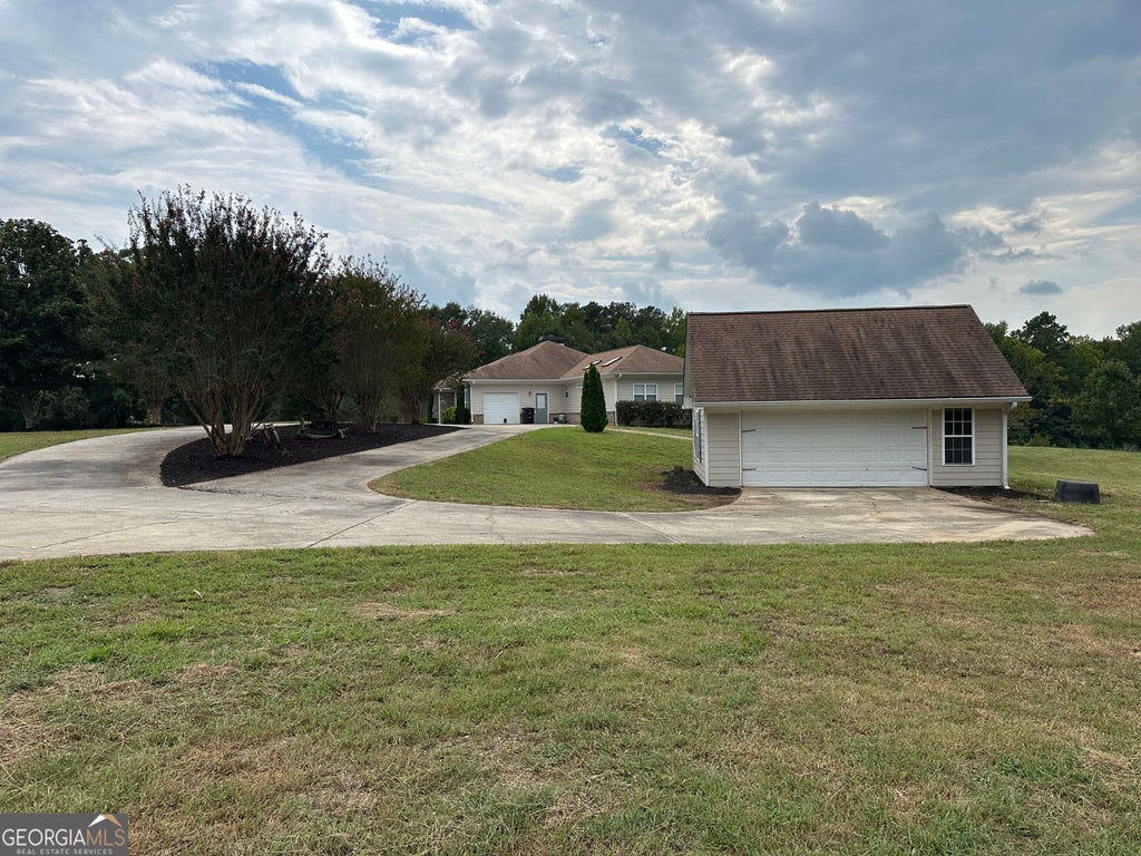Photo of 54 Whatley Road, Griffin, GA 30224 (MLS # 10835365)