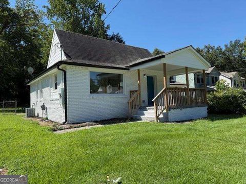 Photo of 2040 Chicago Avenue NW, Atlanta, GA 30314 (MLS # 10639950)