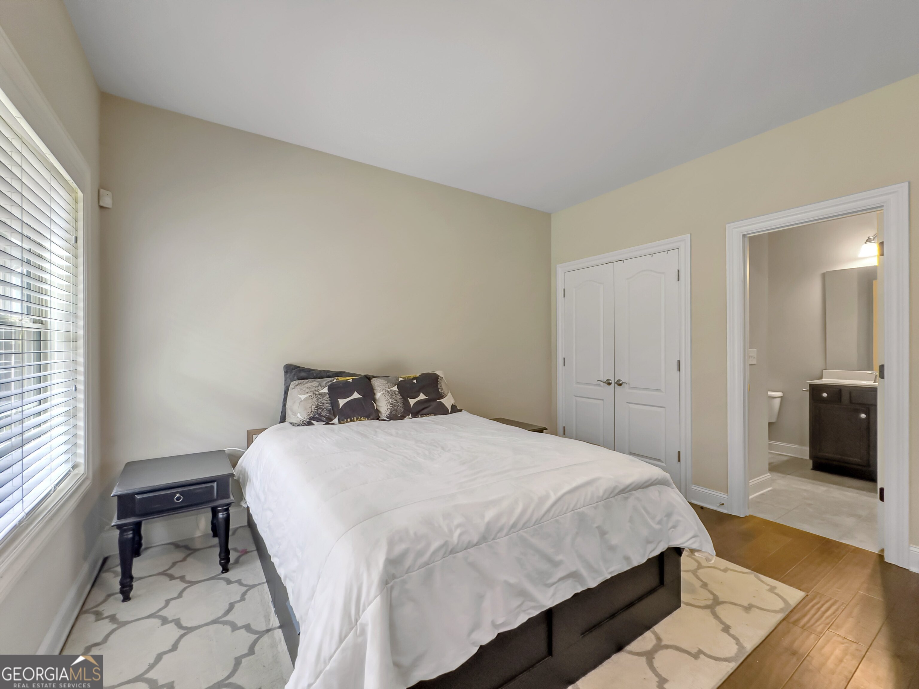 The Oaks at Powers Ferry - Residential