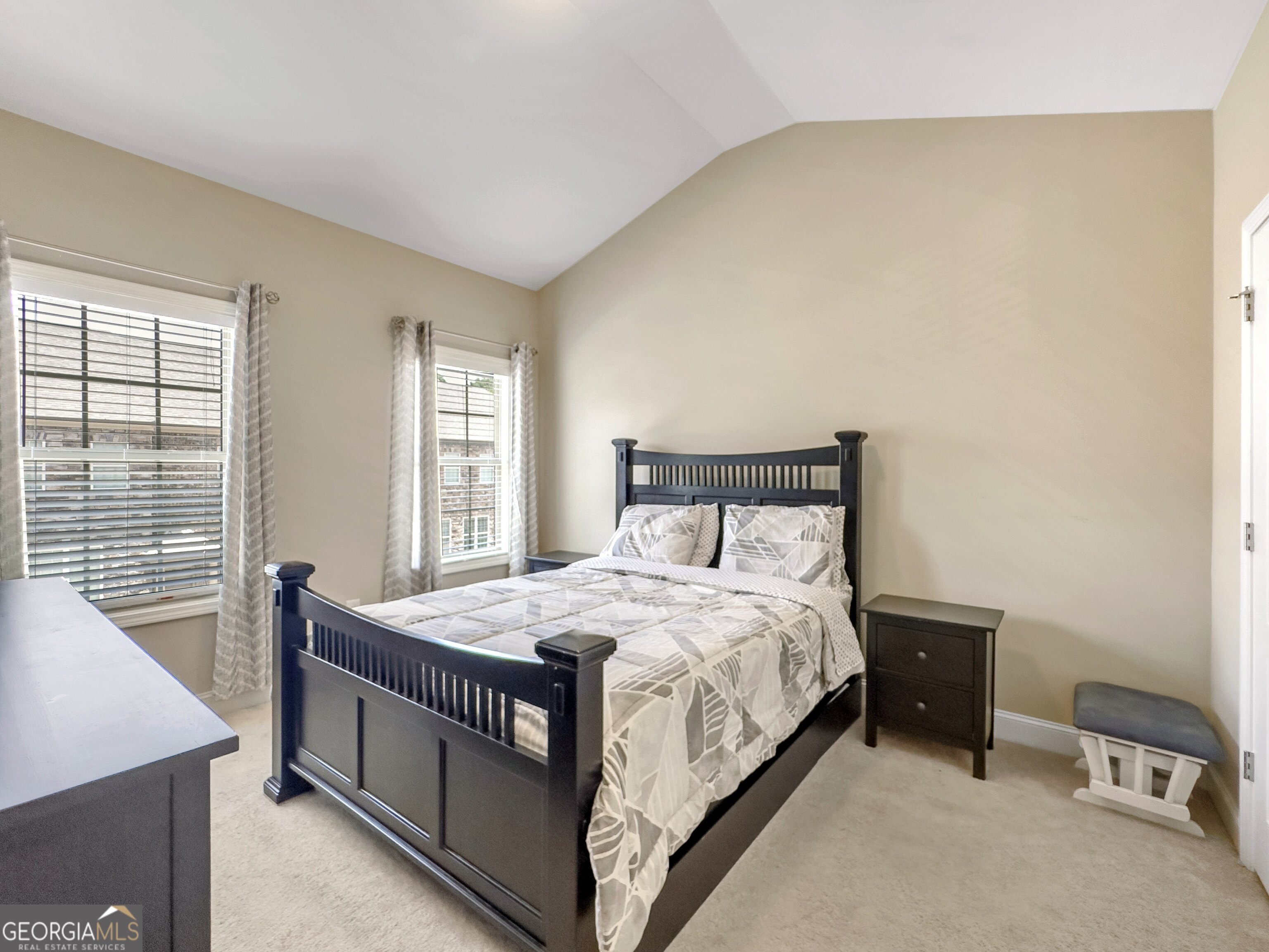 The Oaks at Powers Ferry - Residential